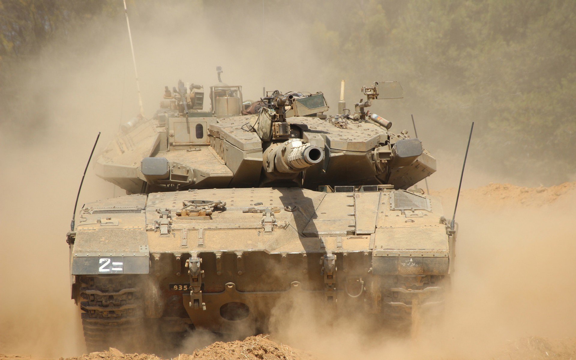 Milan Sports-转换防守中节奏调整的优先反应机制，由防守转入进攻时要积极发动快攻