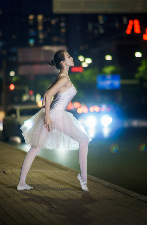 米兰体育APP-冲刺阶段爆发力提升效果显著，冲刺爆发怎么用