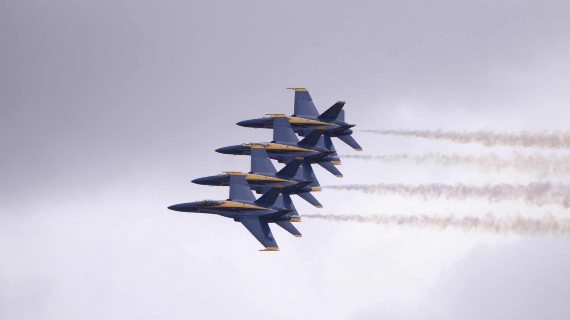 -张伟丽与粉丝互动大方分享护肤心得,张伟丽化妆