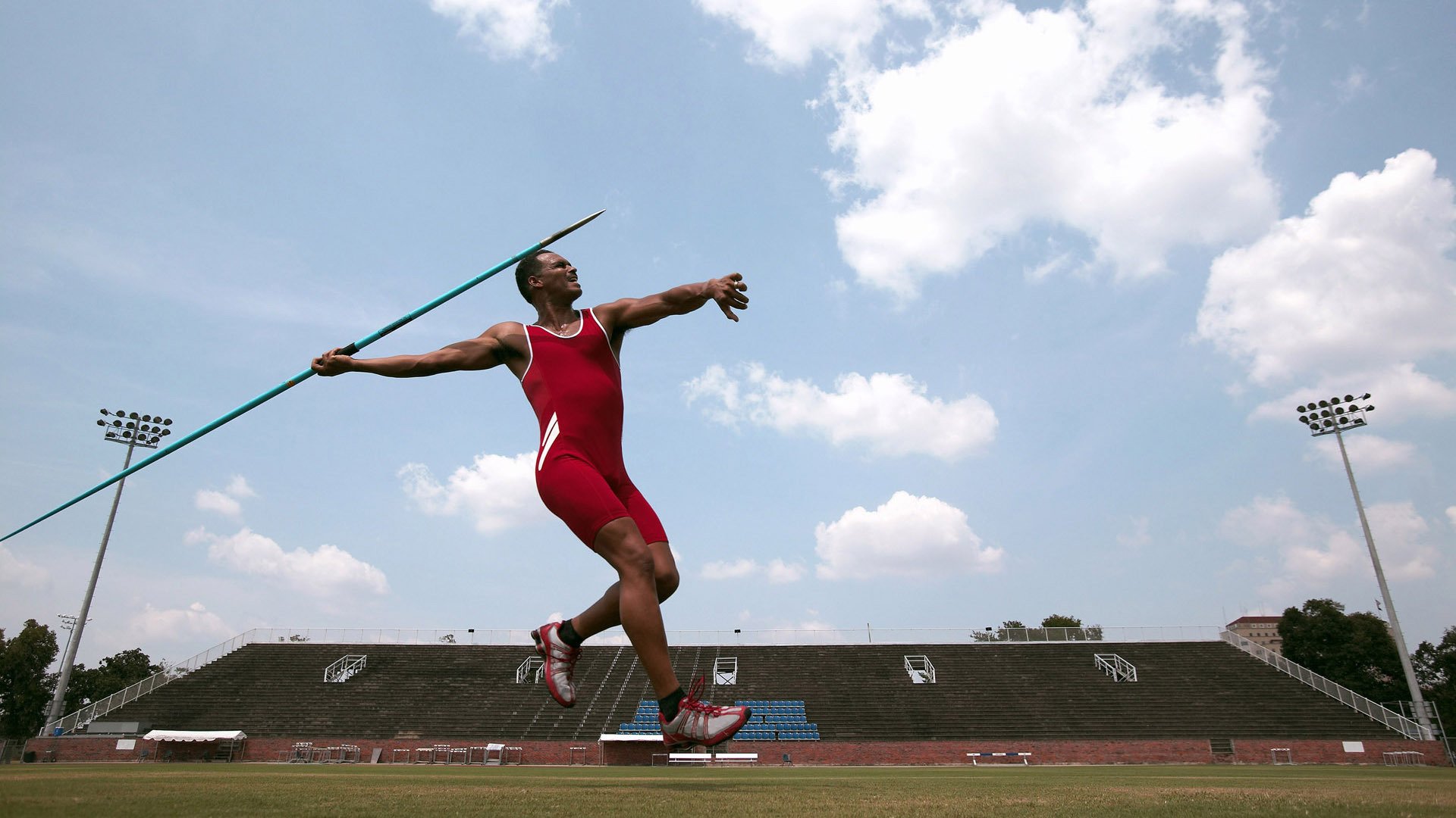 Milan Sports-西甲攻防巅峰：精彩瞬间不断刷新纪录！，西甲攻略